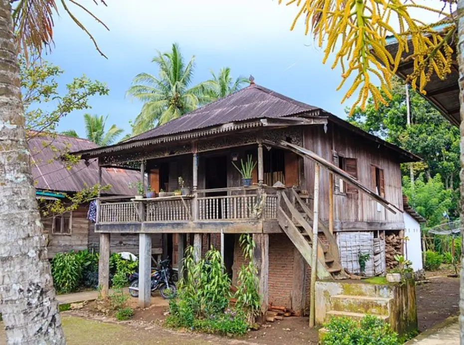 Rumah Adat Suku Serawai