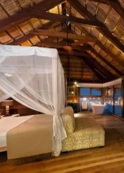 ROMANTIC NATURE SUITES