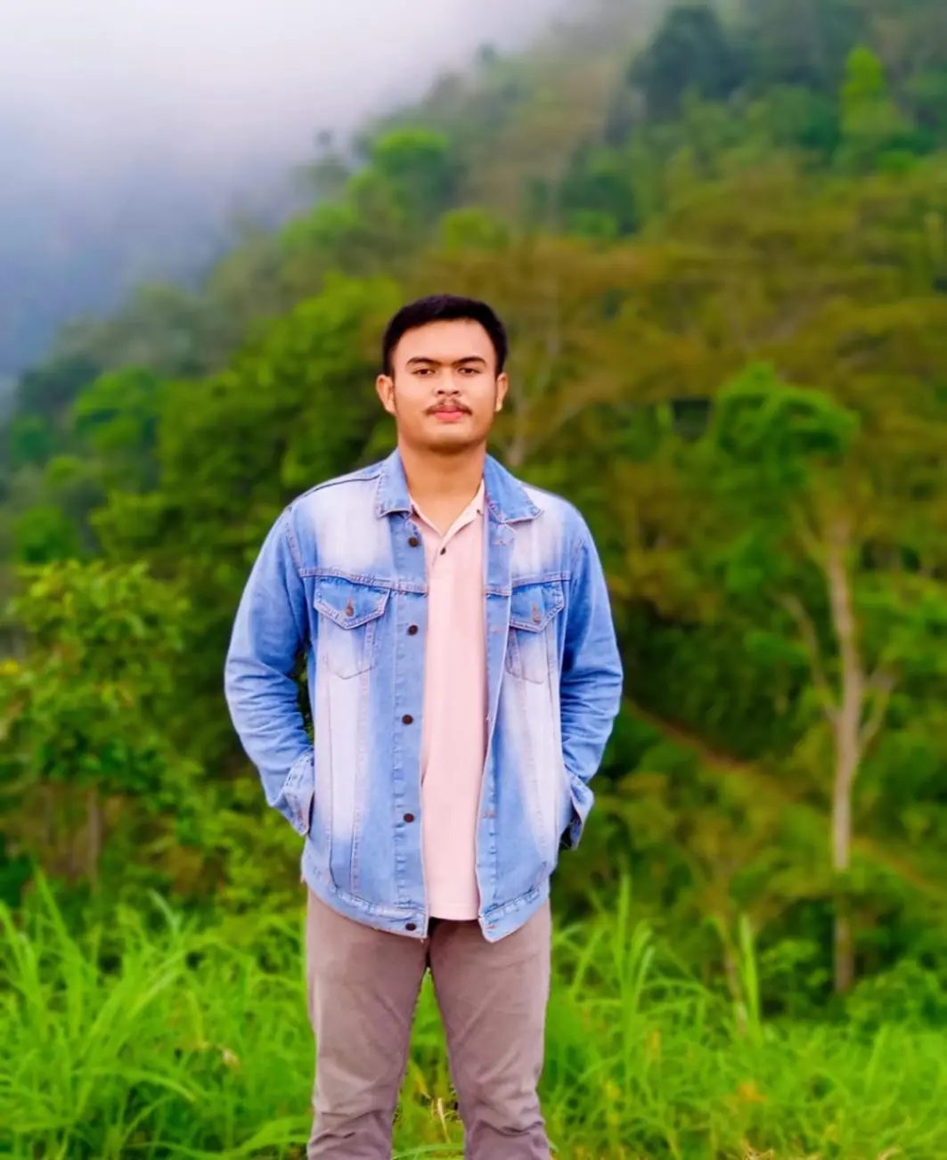 GURU PJOK  TRI MAULANA ILHAM SYAH