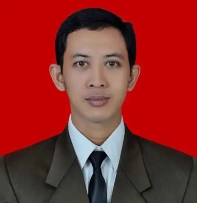 Guru Kelas 5  Kholis Niam, S.Pd.SD