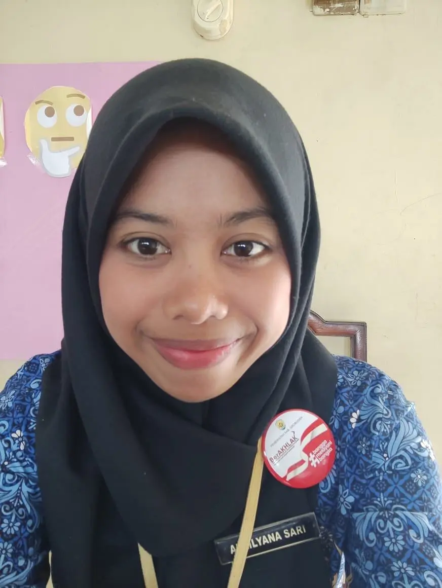 GURU KELAS 1  Aprilyana Sari,S.Pd