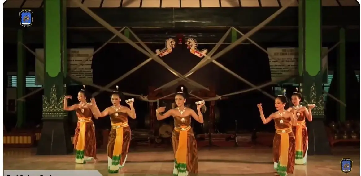 TARI SEKAR SESAJI