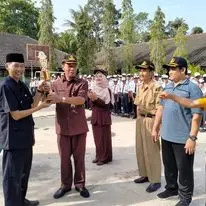 Juara 1 TIM Regu Tenis Meja HUT ke-77 PGRI Kecamatan Kedungreja : Y. Suprapto, S.Pd., Kaceng Hermawan, S.Pd., Padmo Harsoyo, S.Pd., Sumito