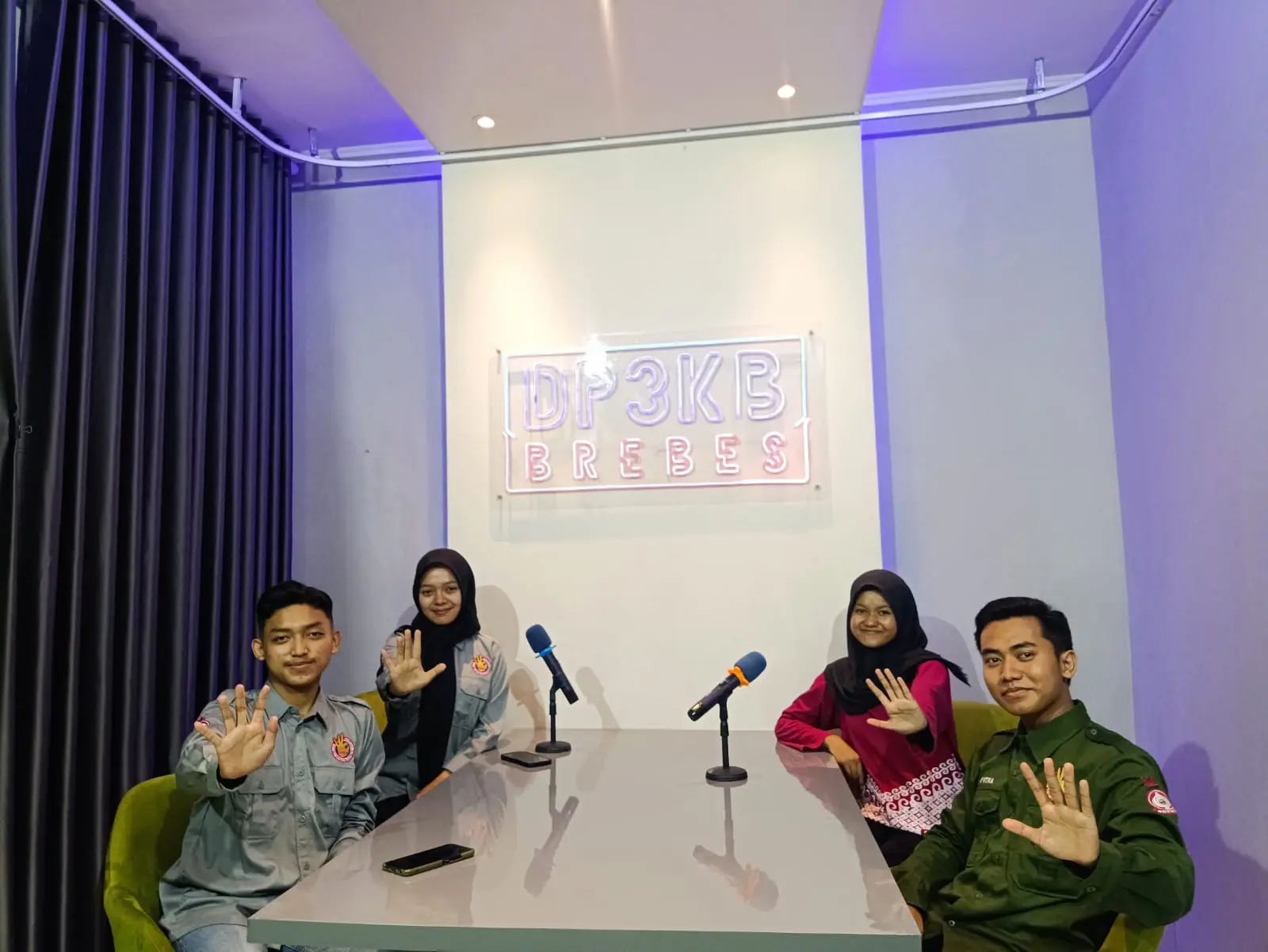 𝐏𝐨𝐝𝐜𝐚𝐬𝐭 𝐛𝐞𝐫𝐬𝐚𝐦𝐚 𝐅𝐨𝐫𝐮𝐦 𝐀𝐧𝐚𝐤 𝐝𝐞𝐧𝐠𝐚𝐧 𝐭𝐞𝐦𝐚 "𝐏𝐞𝐫𝐞𝐦𝐩𝐮𝐚𝐧"🌟