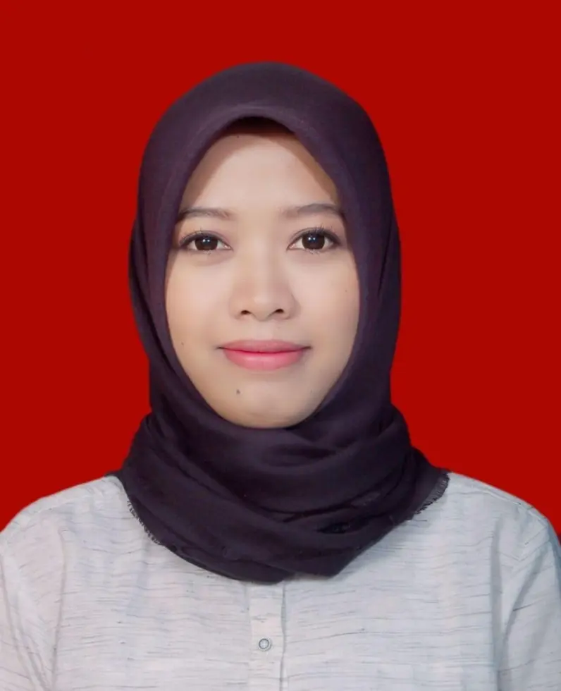 Elvin Kurniasari, S.Pd.  (Guru Kelas 5B)