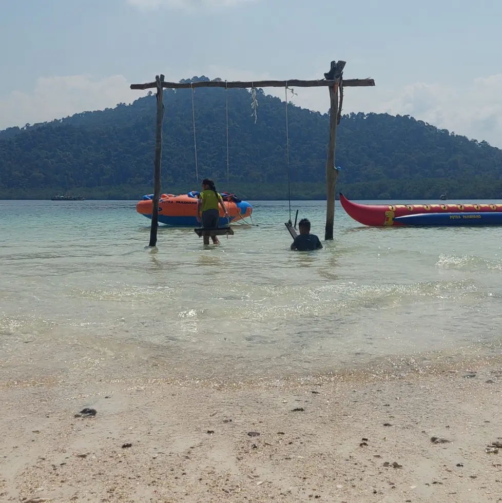 Pulau Kelagian Lunik, surga tersembunyi di Lampung! Spot snorkeling jernih & pasir putihnya bikin kamu pengen liburan sekarang!