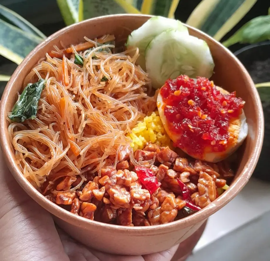 Nasi Kuning Balado Lengkap